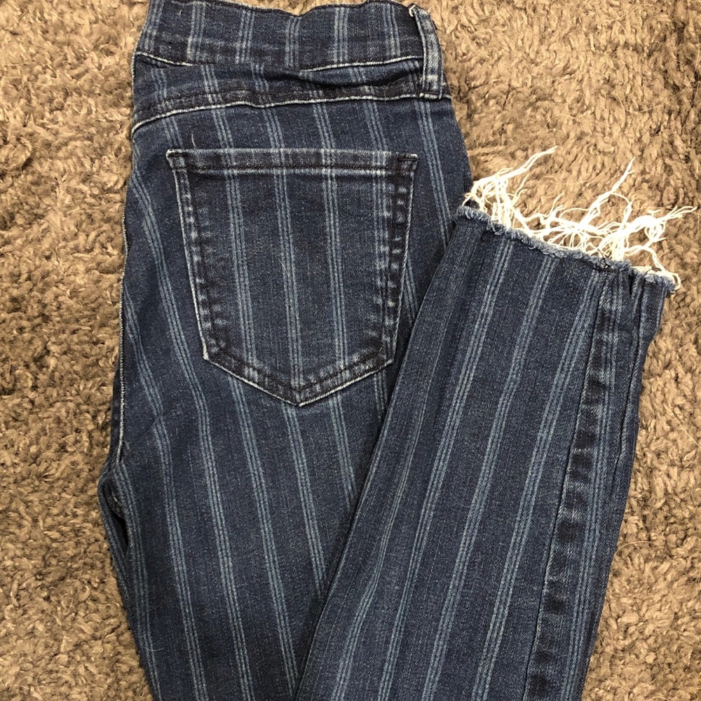 Pin strip skinny jeans with fray